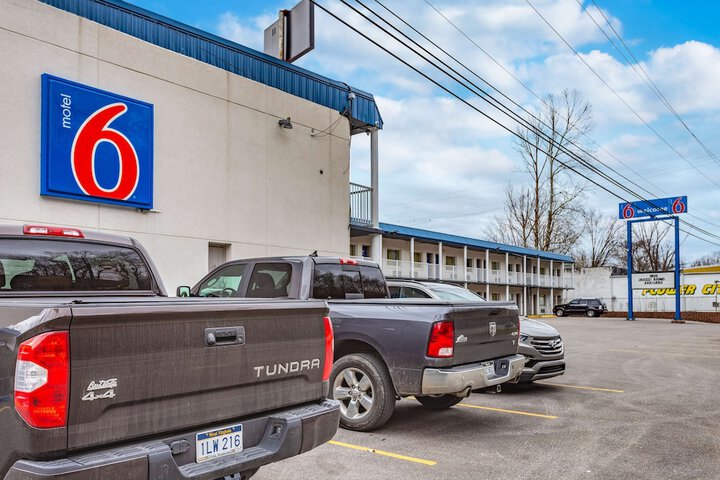 Motel 6 Huntington WV