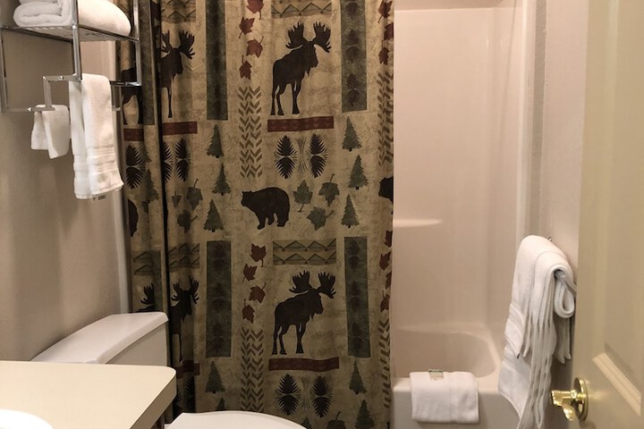 Room 19 of 64