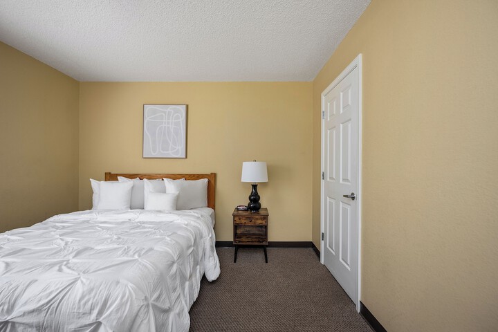 Room 16 of 18