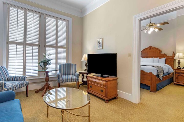 Room 18 of 32