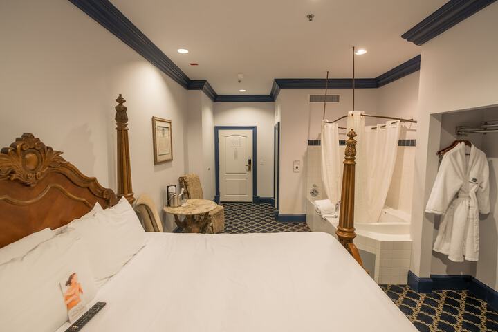 Room 29 of 151