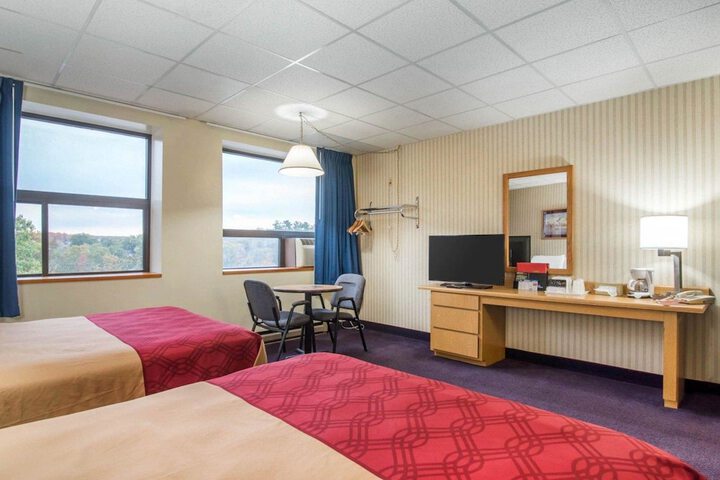 Room 19 of 25
