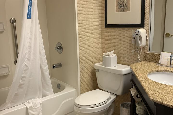 Room 43 of 97