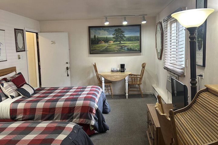 Columbine INN