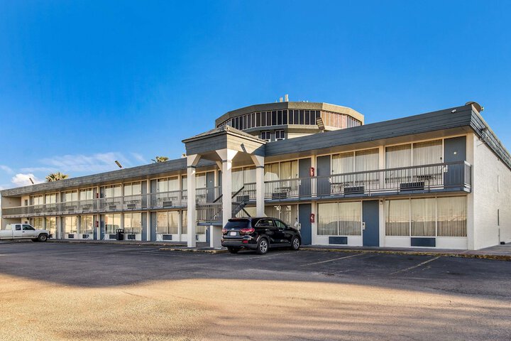 Quality Inn Pasadena - Houston East