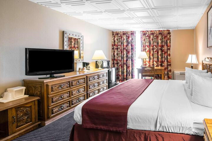 Room 16 of 52