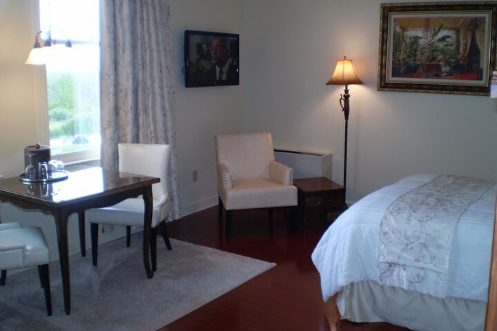 Room 25 of 73