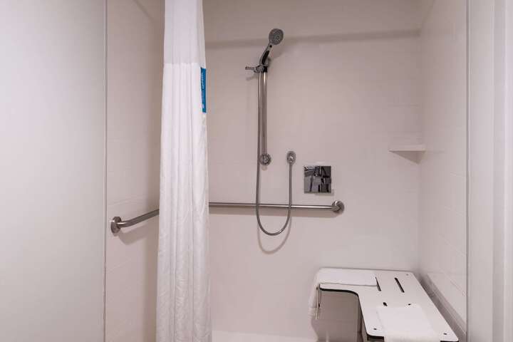 Room 26 of 53