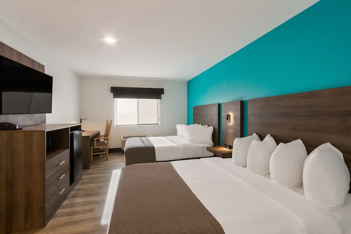 Room 11 of 30
