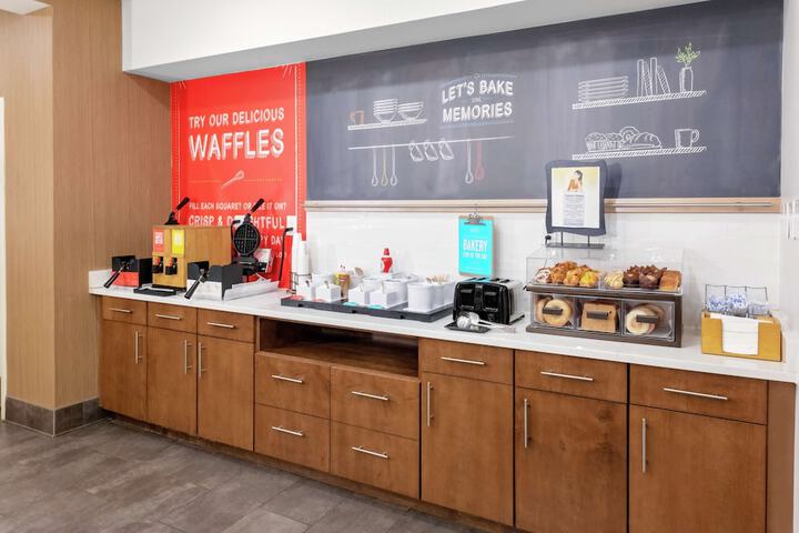 Hampton Inn & Suites Concord / Charlotte