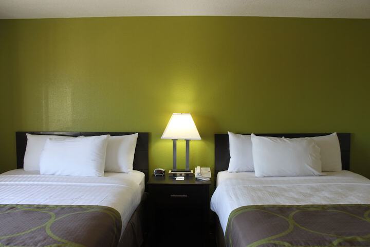 Room 33 of 58