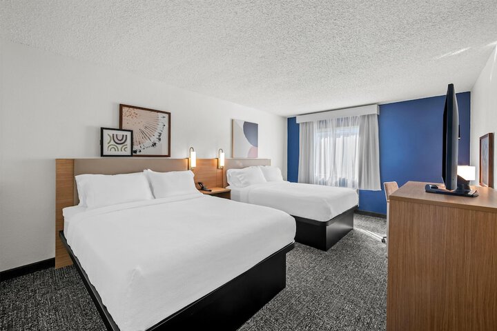 Spark by Hilton Cleveland Beachwood