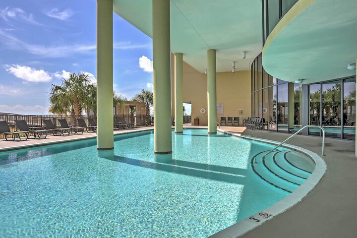 Beachfront Bliss on Dauphin Island w / Pool Access!