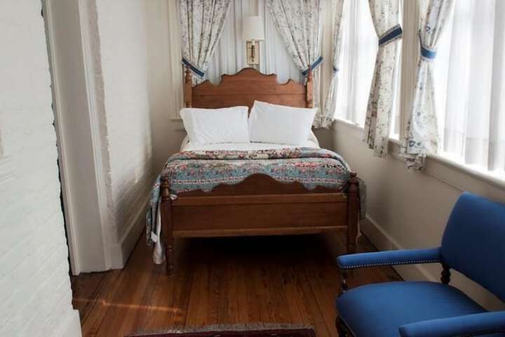 Room 54 of 65