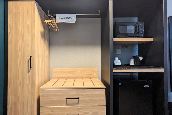 Room 40 of 72