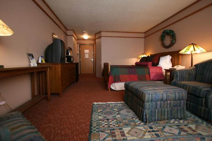 Room 12 of 25