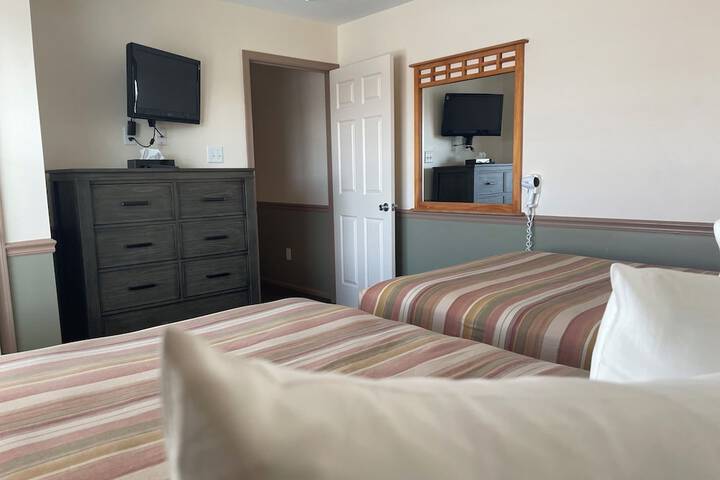 Room 140 of 185