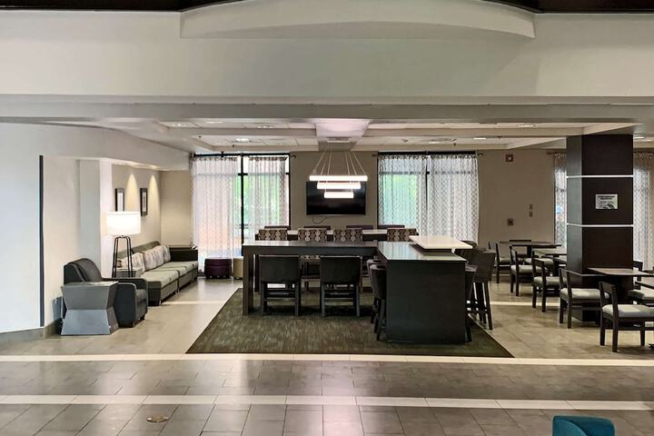 Comfort Inn & Suites Columbus North