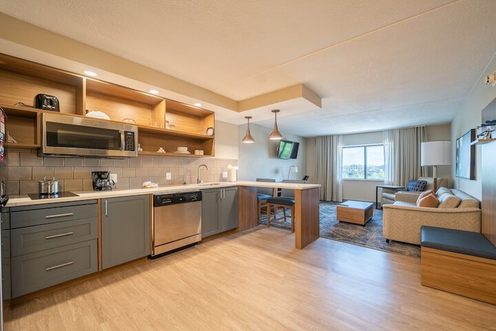 Candlewood Suites Cleveland South - Independence by IHG