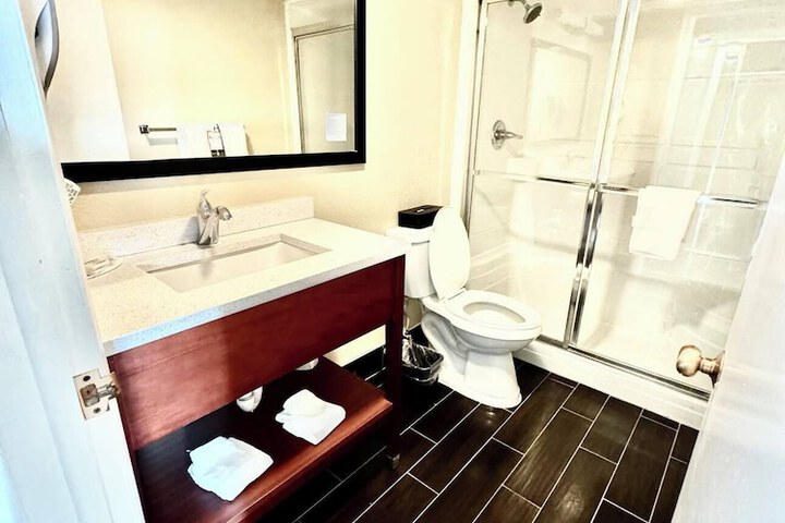 Room 16 of 41
