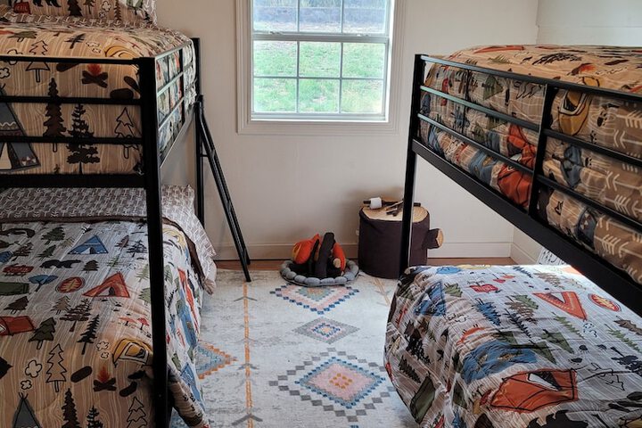 Room 16 of 34