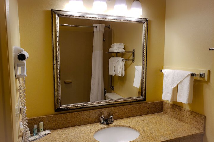 Quality Inn & Suites Vancouver - Hazel Dell