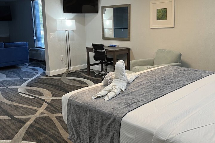 Room 44 of 73