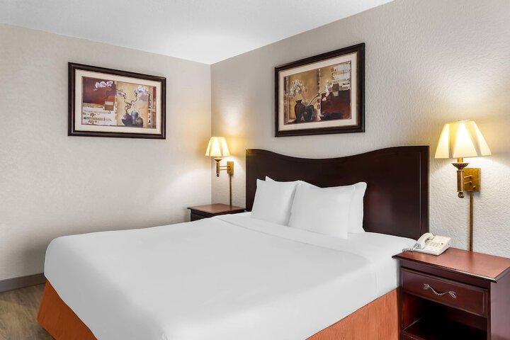Country Inn & Suites by Radisson Hot Springs, AR