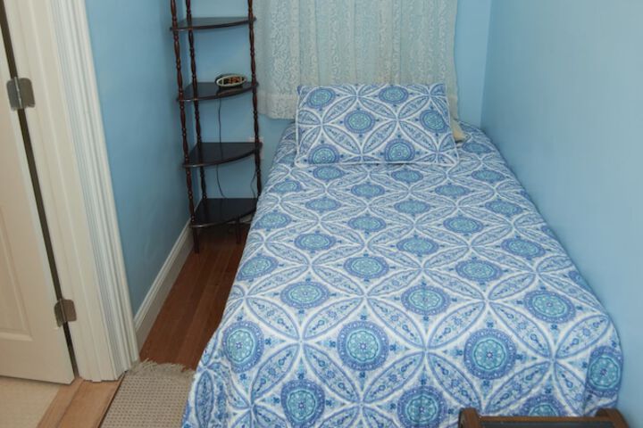 Room 42 of 78