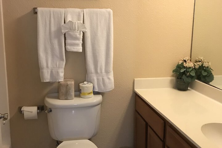 Room 27 of 37