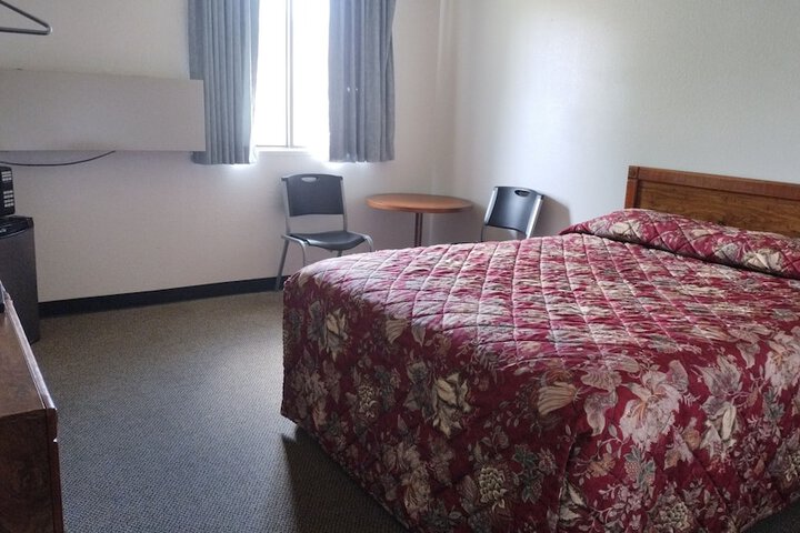 Room 25 of 32