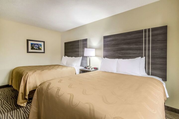 Room 10 of 37