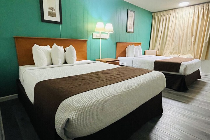 Sparta Inn