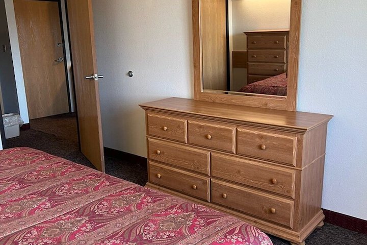 Room 10 of 40