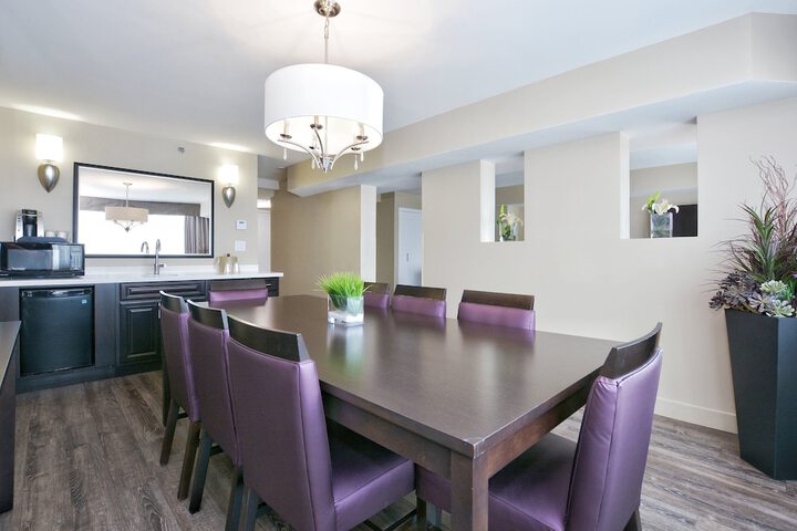 Holiday Inn Toronto - Intl Airport by IHG