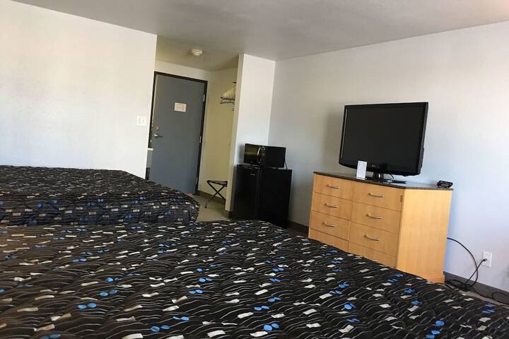 Room 17 of 33
