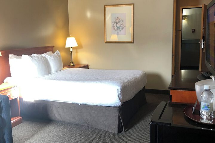 Nomad Hotel and Suites