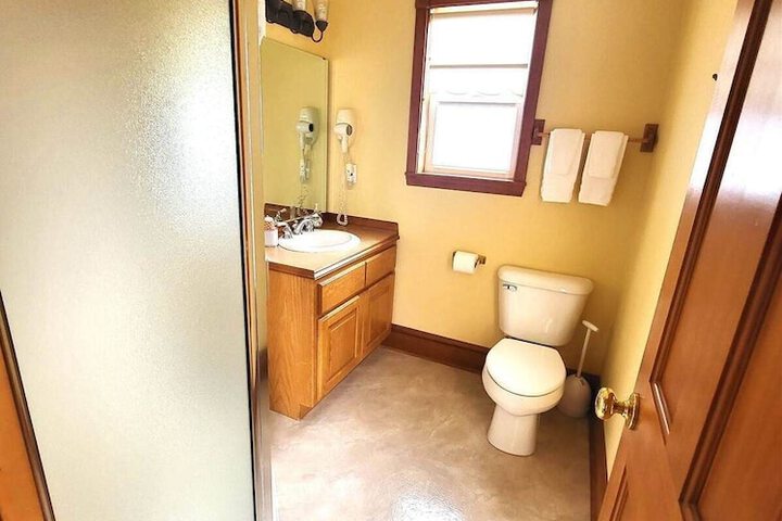 Room 17 of 24