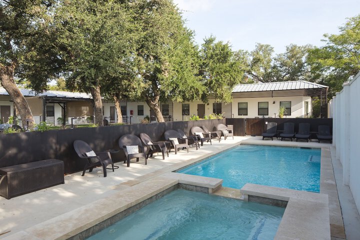 Pool 14 of 113