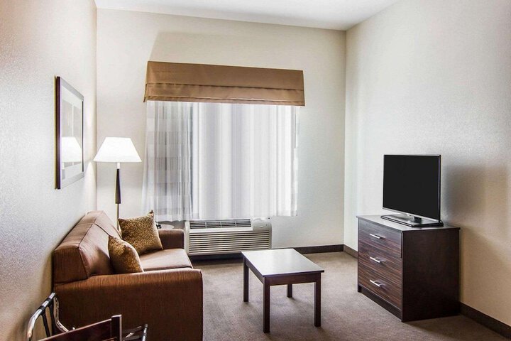 Room 18 of 38