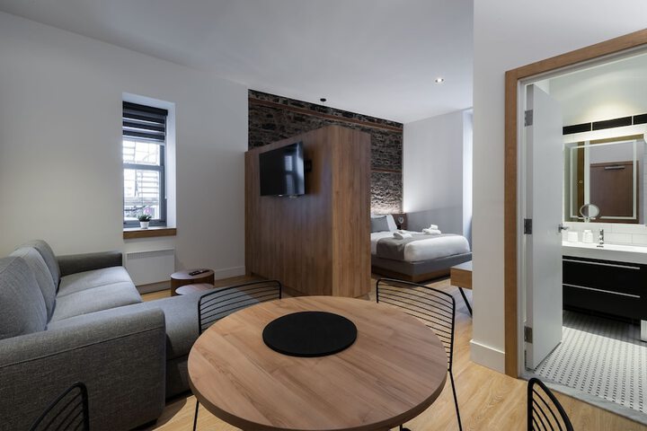 Room 45 of 91