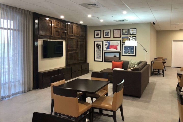 Hawthorn Extended Stay by Wyndham Monahans