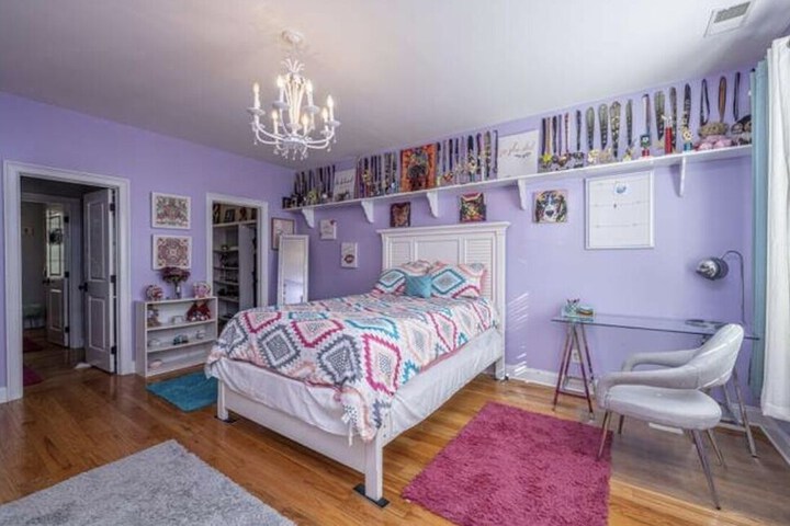 Room 57 of 77