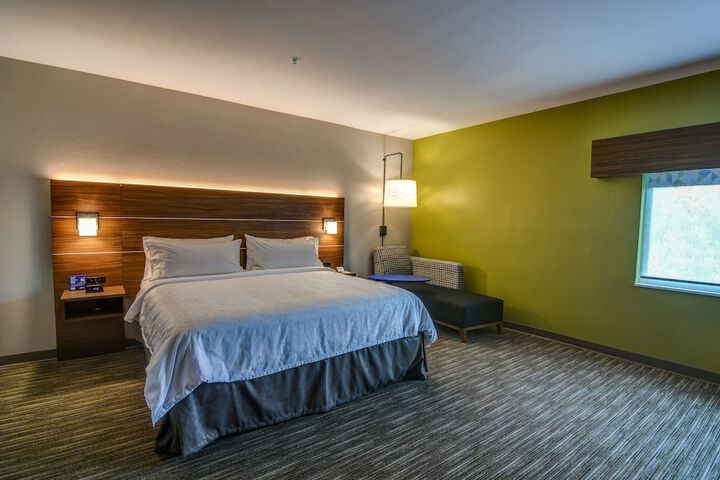 Room 22 of 60