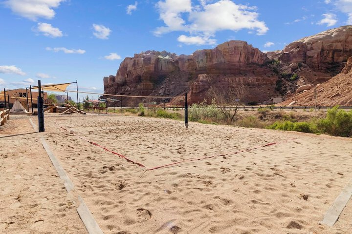 Bluff Dwellings Resort