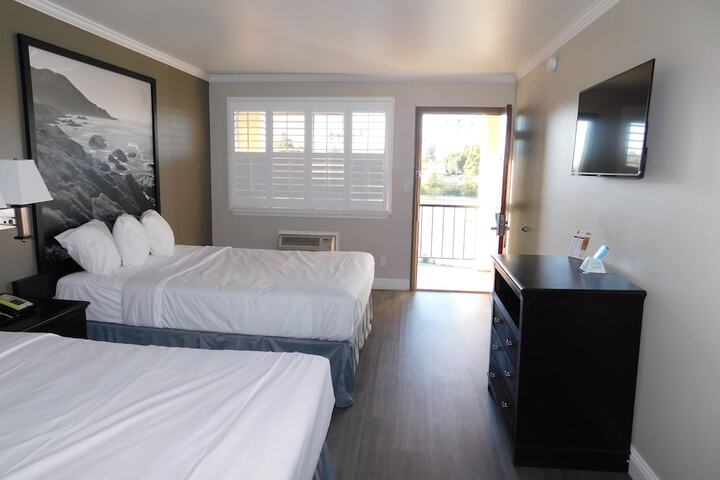 Super 8 by Wyndham Santa Cruz Beach