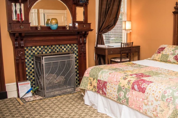 Vandiver Inn
