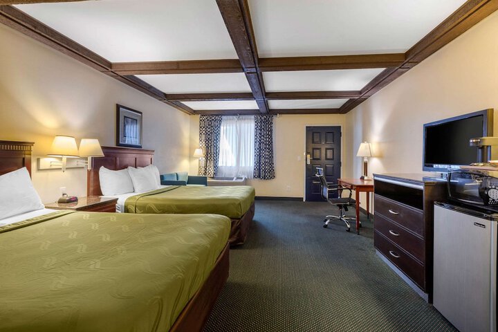 Room 16 of 39