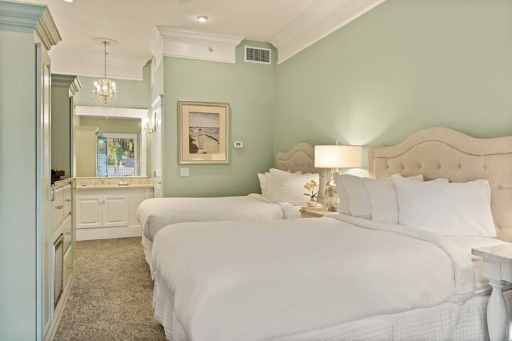Room 15 of 34