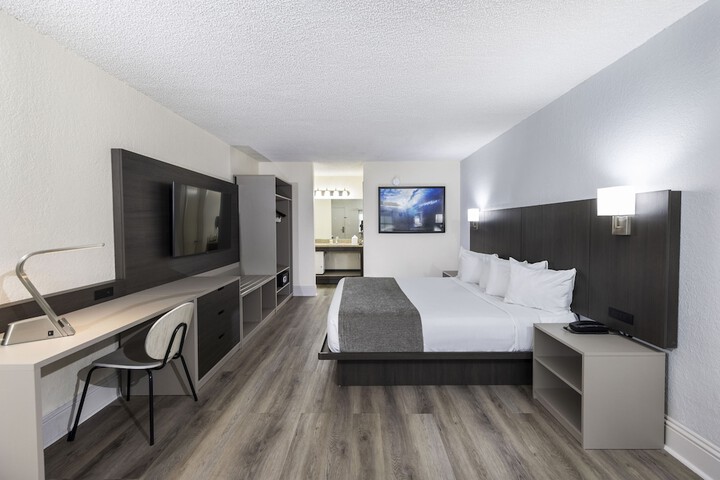 Room 42 of 70